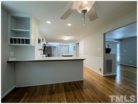 607 E Dynasty Dr, Cary, NC 27513 photo 8