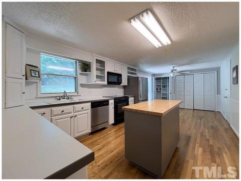 607 E Dynasty Dr, Cary, NC 27513 photo 9