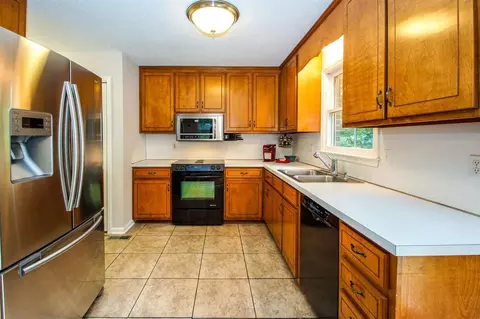 76 Dudley Cir, Durham, NC 27703 photo 9