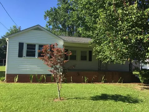 406 E J St, Erwin, NC 28339 photo 1