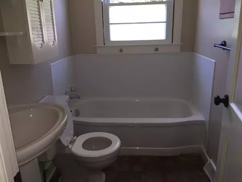 406 E J St, Erwin, NC 28339 photo 6