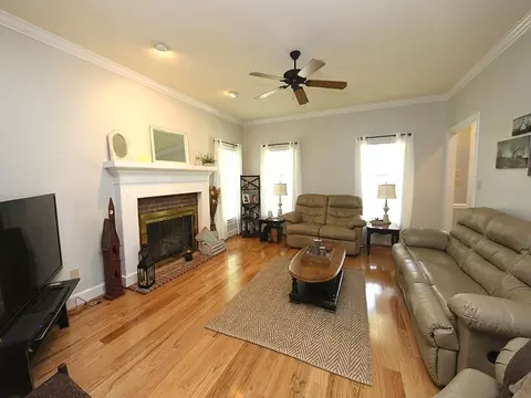 6704 Lipscomb Dr, Durham, NC 27712 photo 4