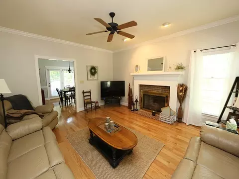 6704 Lipscomb Dr, Durham, NC 27712 photo 5