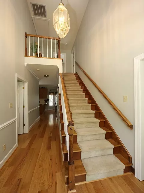 6704 Lipscomb Dr, Durham, NC 27712 photo 3