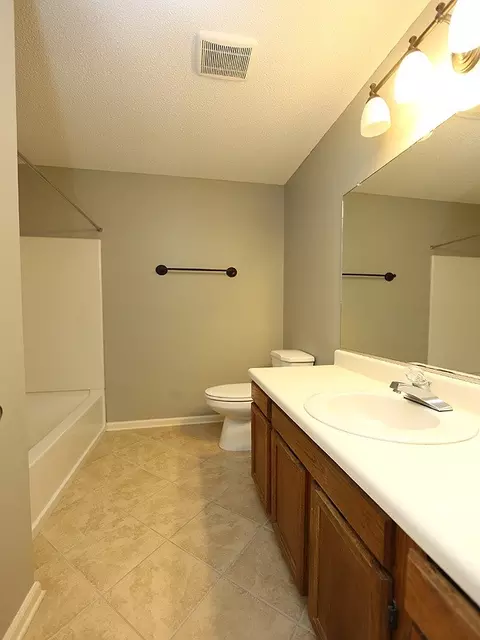 704 Gatehouse Ln, Durham, NC 27707 photo 10