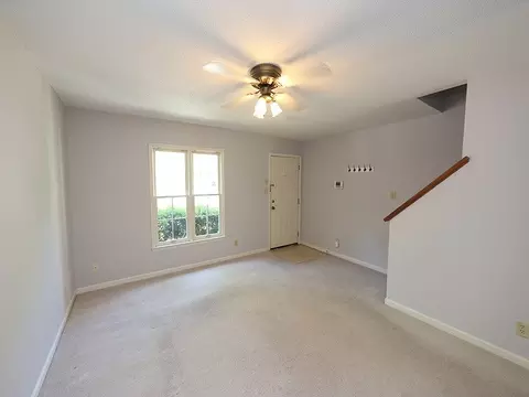 704 Gatehouse Ln, Durham, NC 27707 photo 4