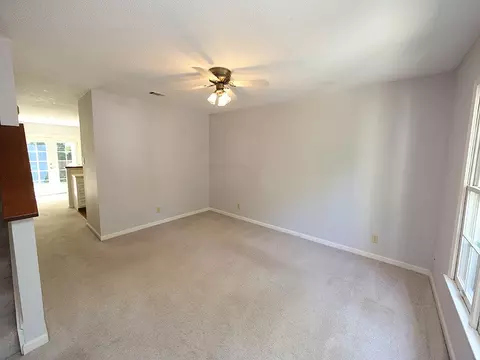 704 Gatehouse Ln, Durham, NC 27707 photo 3
