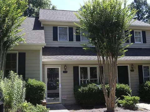704 Gatehouse Ln, Durham, NC 27707 photo 2