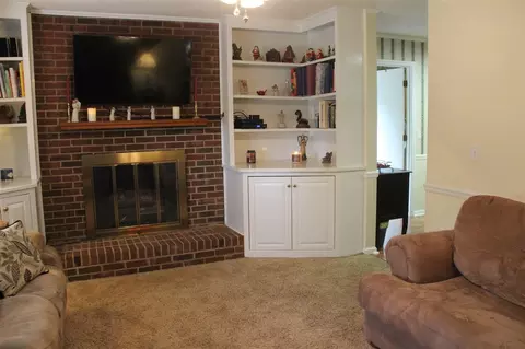 305 Laurel Dr, Smithfield, NC 27577 photo 4