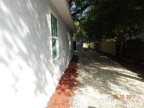604 N 4th St, Smithfield, NC 27577 photo 3