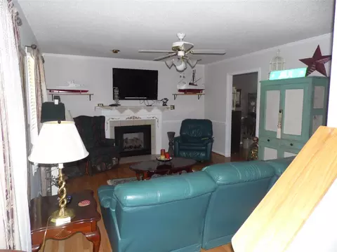 109 Nicole Dr, Erwin, NC 28339 photo 5