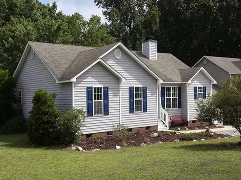 1620 Middle Ridge Dr, Willow Spring, NC 27592 photo 2