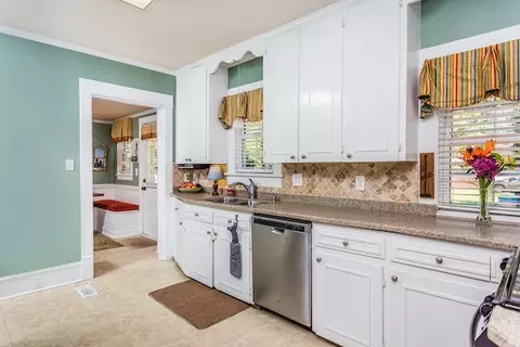 409 E Lee St, Smithfield, NC 27577 photo 11
