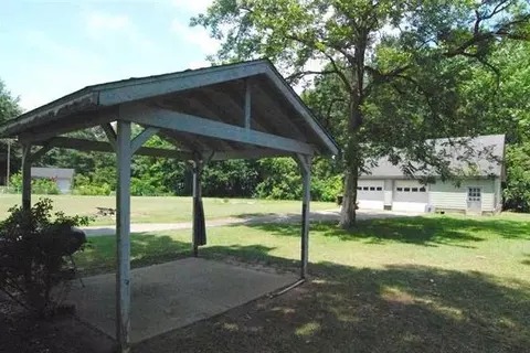 600 E I St, Erwin, NC 28339 photo 2
