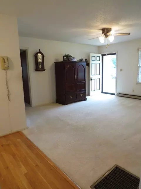 203 W B St, Erwin, NC 28339 photo 3