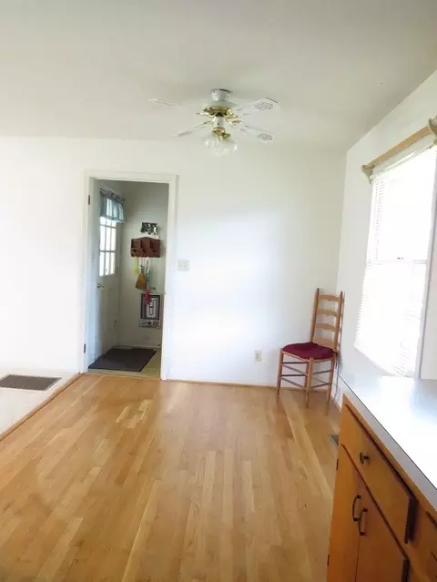 203 W B St, Erwin, NC 28339 photo 8
