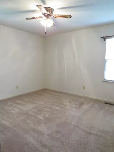 203 W B St, Erwin, NC 28339 photo 9