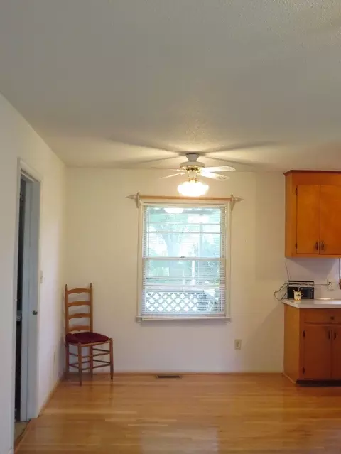 203 W B St, Erwin, NC 28339 photo 7