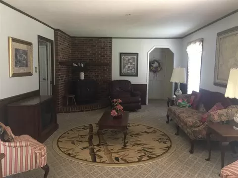 414 Pecan Dr, Selma, NC 27576 photo 4
