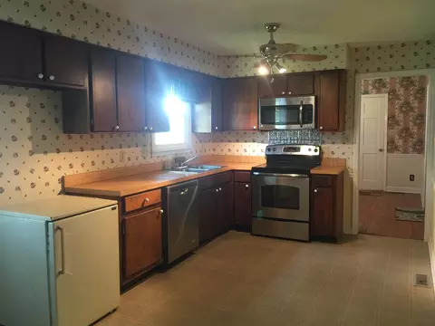 414 Pecan Dr, Selma, NC 27576 photo 7