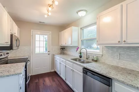 4529 Fox Rd, Raleigh, NC 27616 photo 7