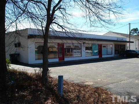 105 E B St, Erwin, NC 28339 photo 1