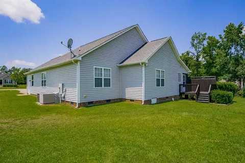 86 Galaxy Dr, Garner, NC 27529 photo 3