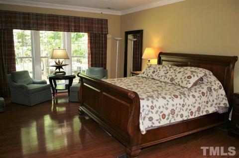5801 St Thomas Dr, Durham, NC 27705 photo 9