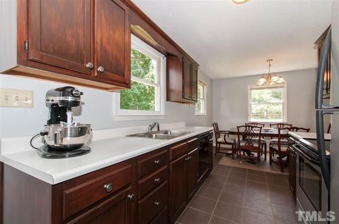820 Carter Ave, Durham, NC 27703 photo 9