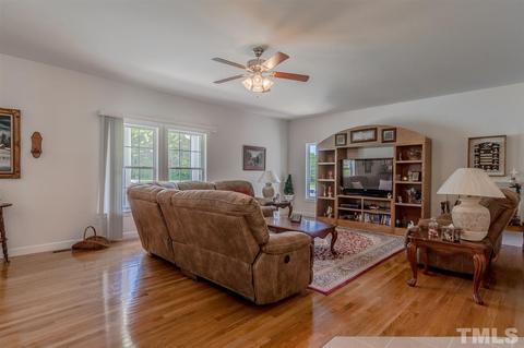 2375 Smith Rd, Smithfield, NC 27577 photo 4