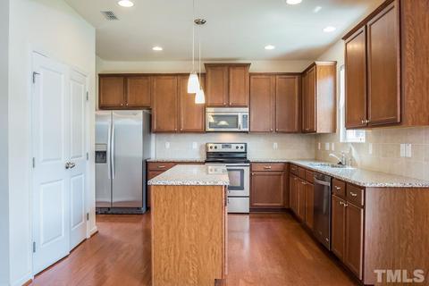 401 Callandale Ln, Durham, NC 27703 photo 4