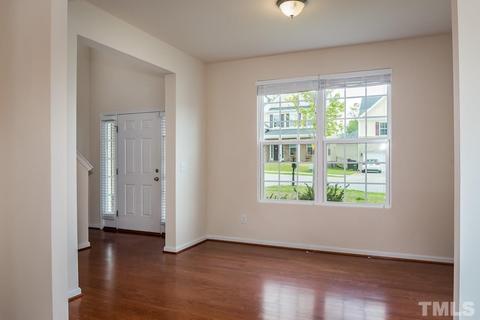401 Callandale Ln, Durham, NC 27703 photo 3