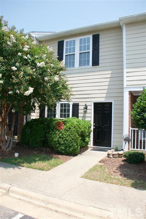 39 Cheltenham Dr, Clayton, NC 27520 photo 1