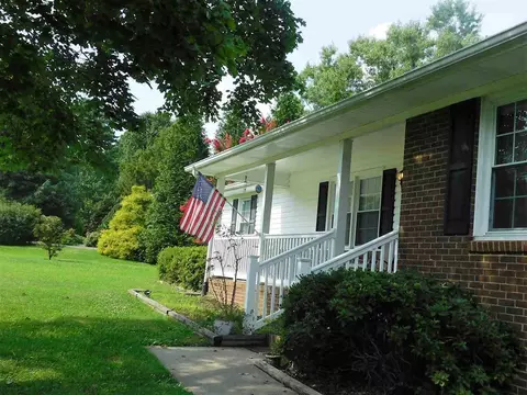 5606 Tomahawk Trl, Durham, NC 27712 photo 2