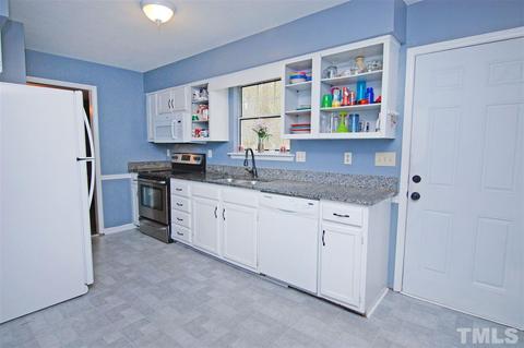 5521 Loyal Ave, Durham, NC 27713 photo 2