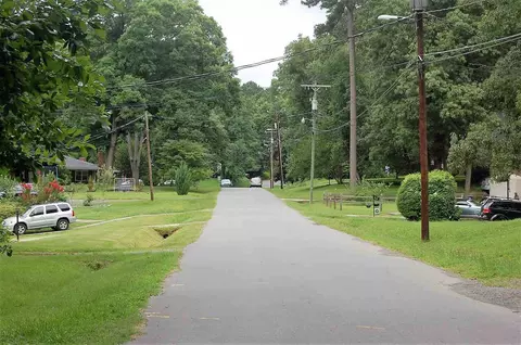 630 E Hammond St, Durham, NC 27705 photo 3