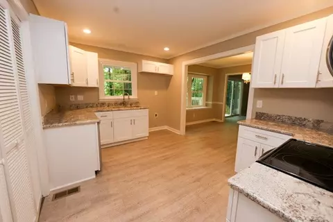 423 Ryan Rd, Cary, NC 27519 photo 3