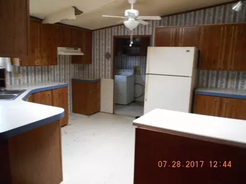 100 Meadowview Dr, Roanoke Rapids, NC 27870 photo 2