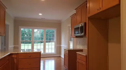 124 Crescent Dr, Dunn, NC 28334 photo 5