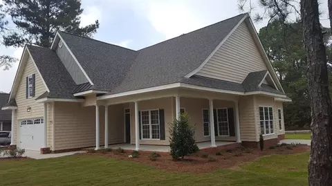 124 Crescent Dr, Dunn, NC 28334 photo 1