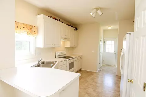 1204 Dixie Dr, Selma, NC 27576 photo 11