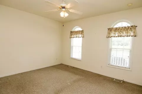 1204 Dixie Dr, Selma, NC 27576 photo 16