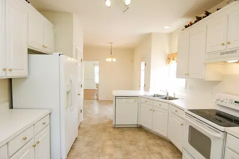 1204 Dixie Dr, Selma, NC 27576 photo 12