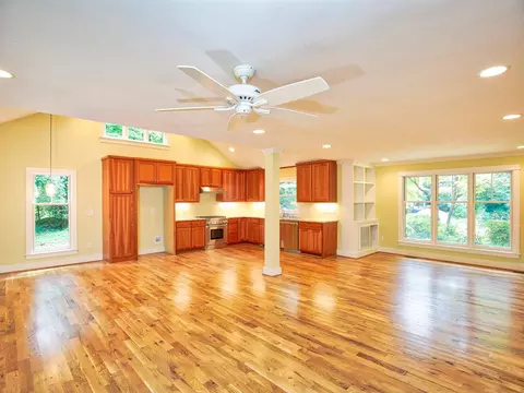 2904 Chipmunk Ln, Raleigh, NC 27607 photo 5