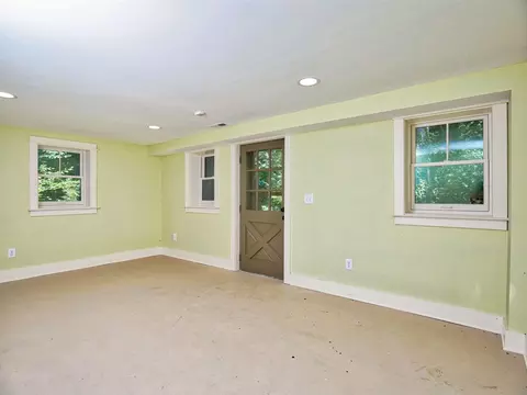 2904 Chipmunk Ln, Raleigh, NC 27607 photo 15