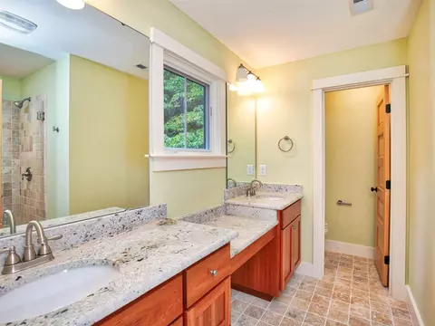 2904 Chipmunk Ln, Raleigh, NC 27607 photo 13