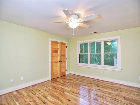 2904 Chipmunk Ln, Raleigh, NC 27607 photo 10