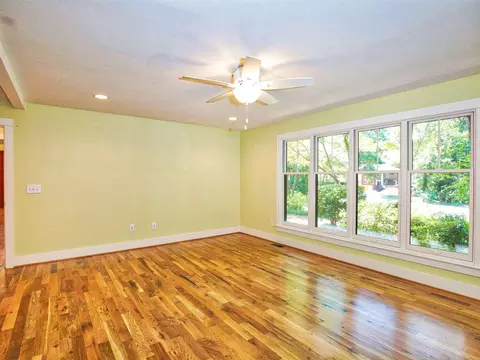 2904 Chipmunk Ln, Raleigh, NC 27607 photo 7