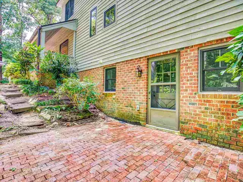 2904 Chipmunk Ln, Raleigh, NC 27607 photo 16