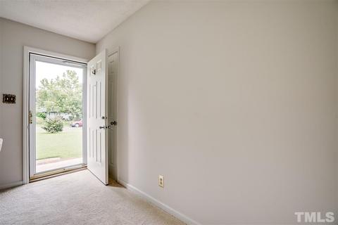 5 Old Harness Pl, Durham, NC 27704 photo 3